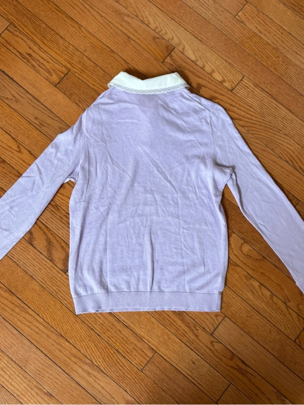 Lilac Sweater with White Lace Collar - Picture 5 of 6